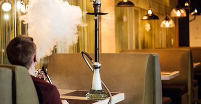 インスタ、ツイッターで話題の「シーシャ」って何？電子タバコのVAPEとの違いを比較